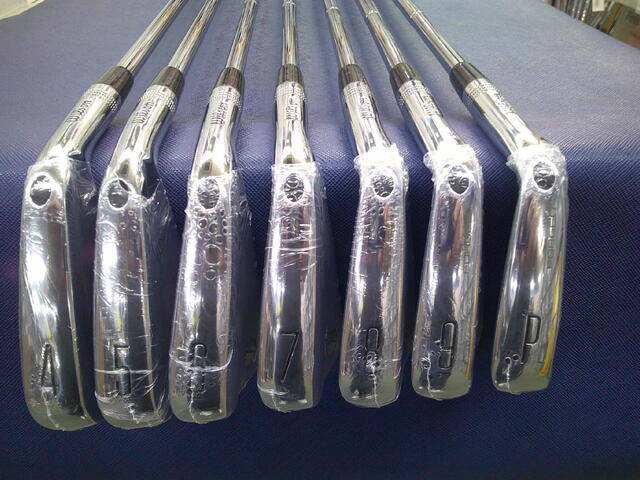 Wilson アイアンセット STAFF MODEL BLADE (2025)  7本