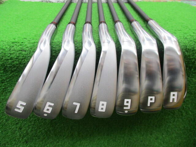 中古 ONOFF AKA (2024)  7本アイアンセット ゴルフ用品