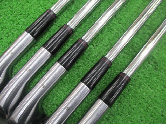 中古 ONOFF FORGED KURO (2022) 5本アイアンセット ゴルフ用品