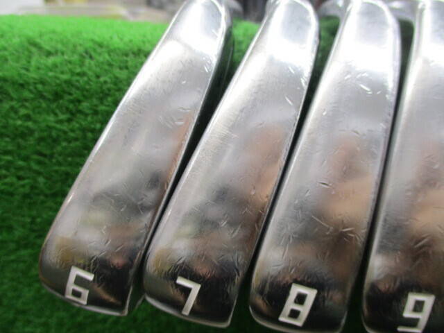 中古 ONOFF FORGED KURO (2022) 5本アイアンセット ゴルフ用品