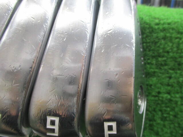 中古 ONOFF FORGED KURO (2022) 5本アイアンセット ゴルフ用品