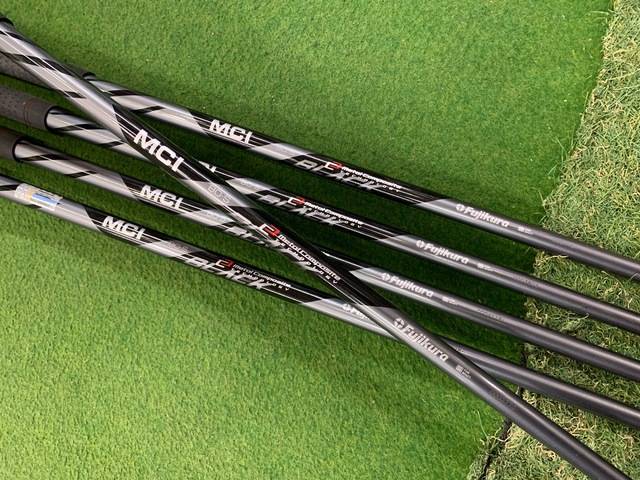 中古 ONOFF FORGED KURO (2022) 5本アイアンセット ゴルフ用品