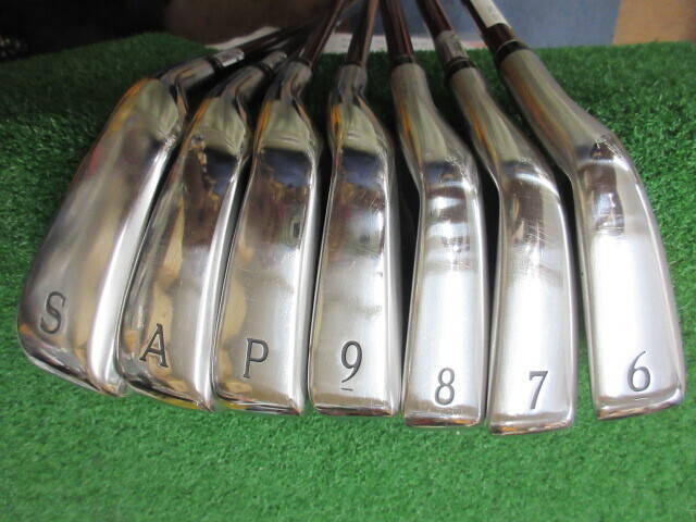 DUNLOP アイアンセット XXIO (2024) レッド  7本