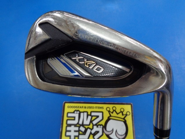 中古ゴルフ ゼクシオ2022 Navy 7I 28°の写真