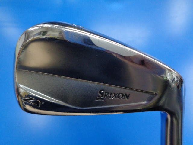中古ゴルフ スリクソンZX UTILITY #4 23°の写真