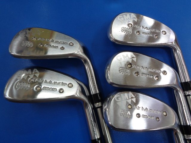 中古ゴルフ GMA アイアンセットの写真