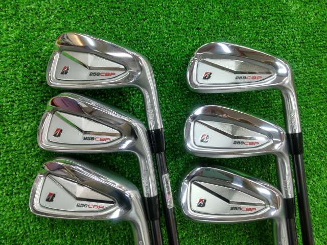 中古ゴルフ BRIDGESTONE アイアンセットの写真