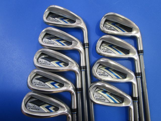 中古ゴルフ ゼクシオCROSS 2021 9本の写真