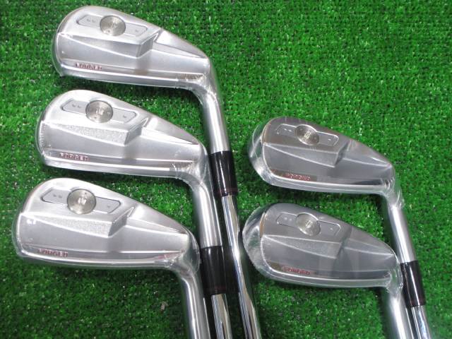 中古ゴルフ ONOFF FORGED KURO 2026 5本の写真