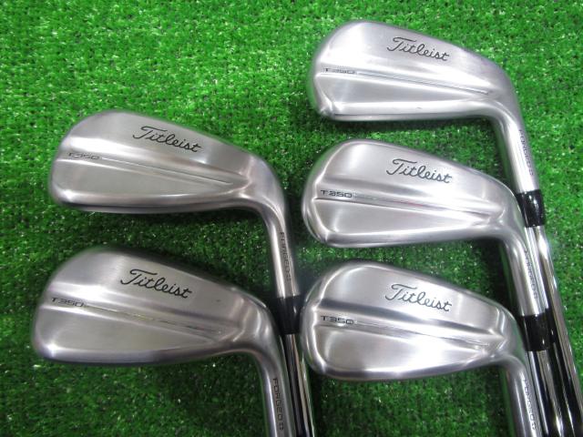 中古ゴルフ Titleist アイアンセットの写真