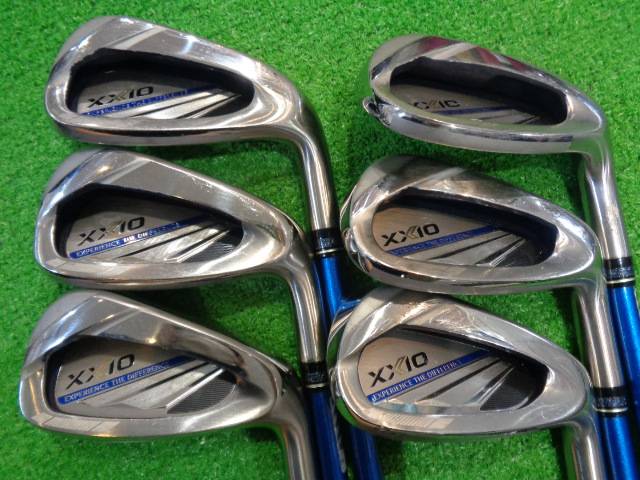 中古ゴルフ ゼクシオ2020 Navy 6本の写真