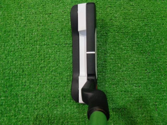 ODYSSEY パター ホワイトホット VERSA ONE