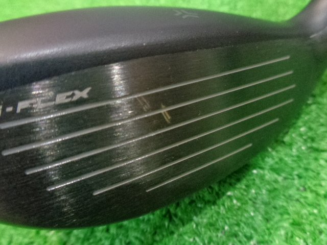 中古 スリクソンZXi HYBRID #4 22°ユーティリティ ゴルフ用品