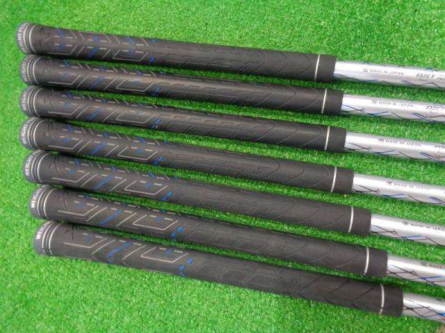 中古 ゼクシオCROSS 2021 7本アイアンセット ゴルフ用品