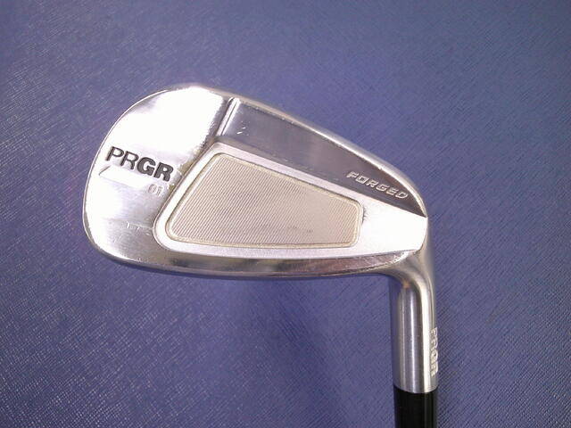 中古ゴルフ PRGR 01  6本の写真