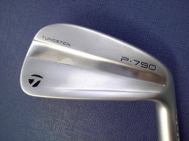 中古ゴルフ テーラーメイド 7番アイアン 1の写真