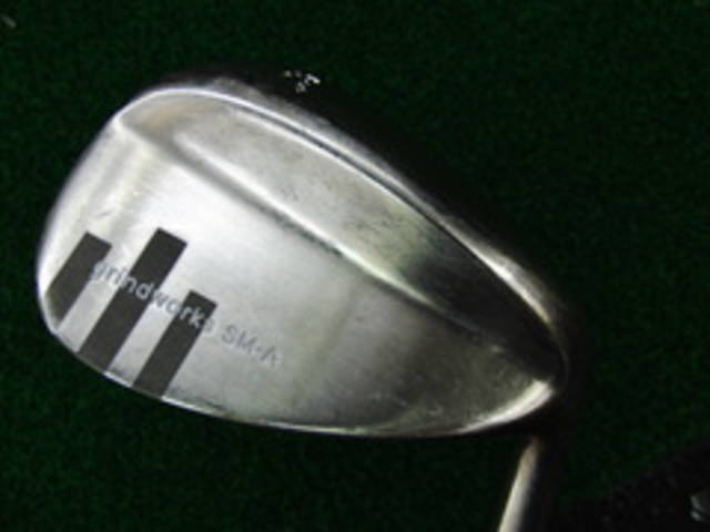 中古ゴルフ grindworks ウェッジの写真
