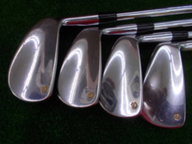 中古ゴルフ EPON アイアンセットの写真