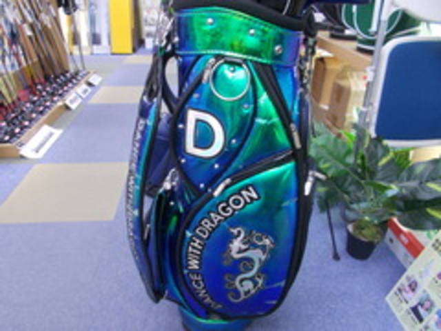中古ゴルフ Dance With Dragon キャディバッグの写真