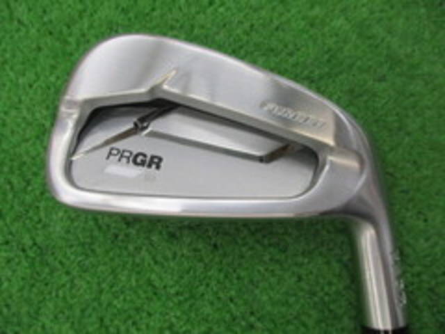 中古ゴルフ PRGR 03  5本