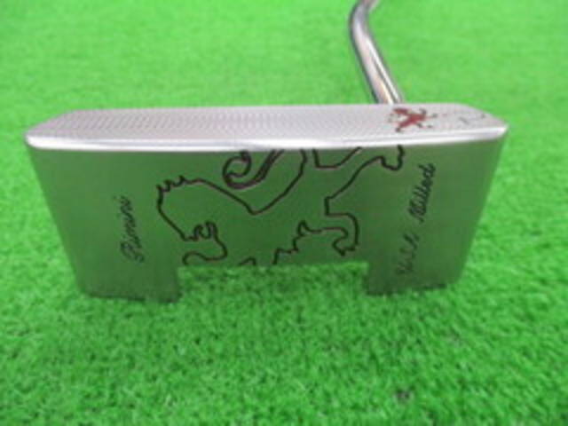 中古ゴルフ Piretti パターの写真