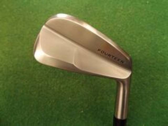 中古ゴルフ FOURTEEN アイアンセットの写真