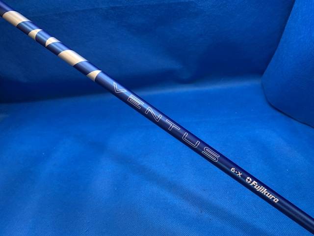 中古ゴルフ (Ｘ) VENTUS BLUE 2024 VeloCore+ 6 (テーラーメイド用スリーブ)の写真