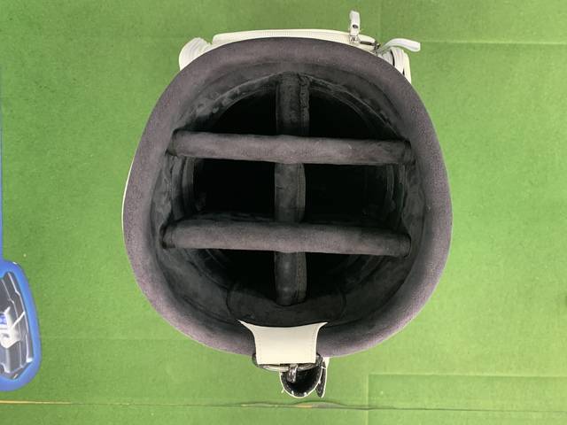 中古ゴルフ VESSEL 中古キャディバッグの写真
