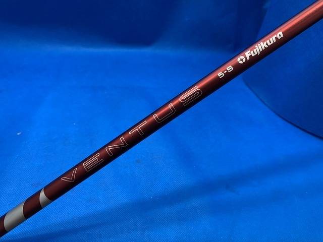中古ゴルフ (Ｓ) VENTUS RED 2024 VeloCore+ 5 (キャロウェイ用スリーブ)の写真