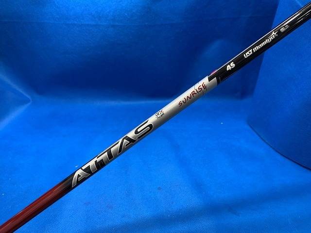 中古ゴルフ ATTAS RX SUNRISE RED 4 (S) (キャロウェイ用スリーブ) の写真