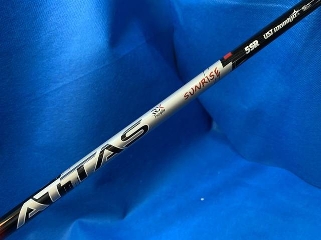 中古ゴルフ ATTAS RX SUNRISE RED 5 (SR) (キャロウェイ用スリーブ) の写真