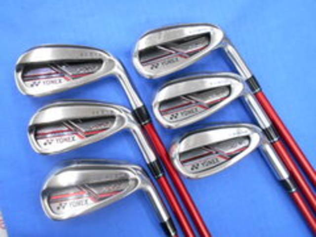 中古ゴルフ YONEX アイアンセットの写真