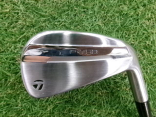 中古ゴルフ TaylorMade アイアンセットの写真