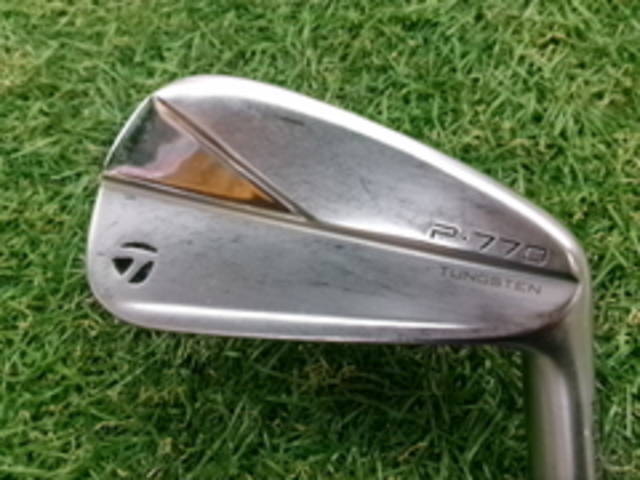 中古ゴルフ TaylorMade アイアンセットの写真