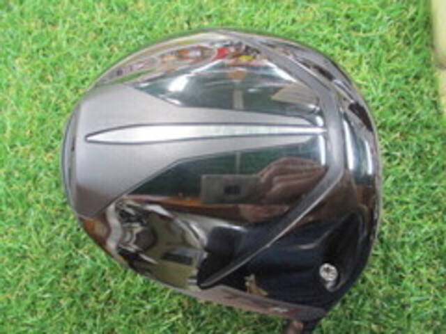 中古ゴルフ Titleist ドライバーの写真