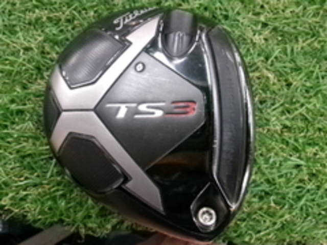 中古ゴルフ Titleist ドライバーの写真