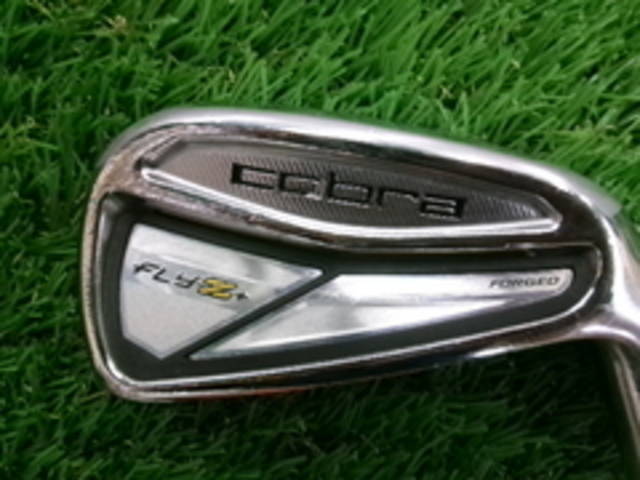 中古ゴルフ cobra アイアンセットの写真