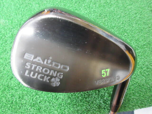 中古ゴルフ STRONG LUCK VERSION 2 57゜の写真