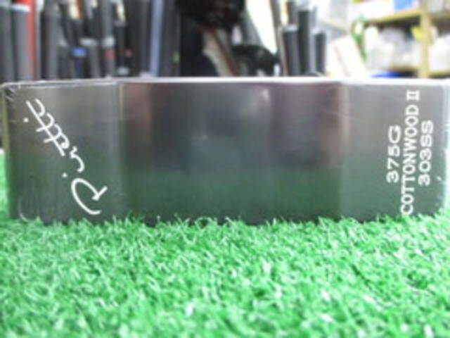 中古ゴルフ Piretti パターの写真